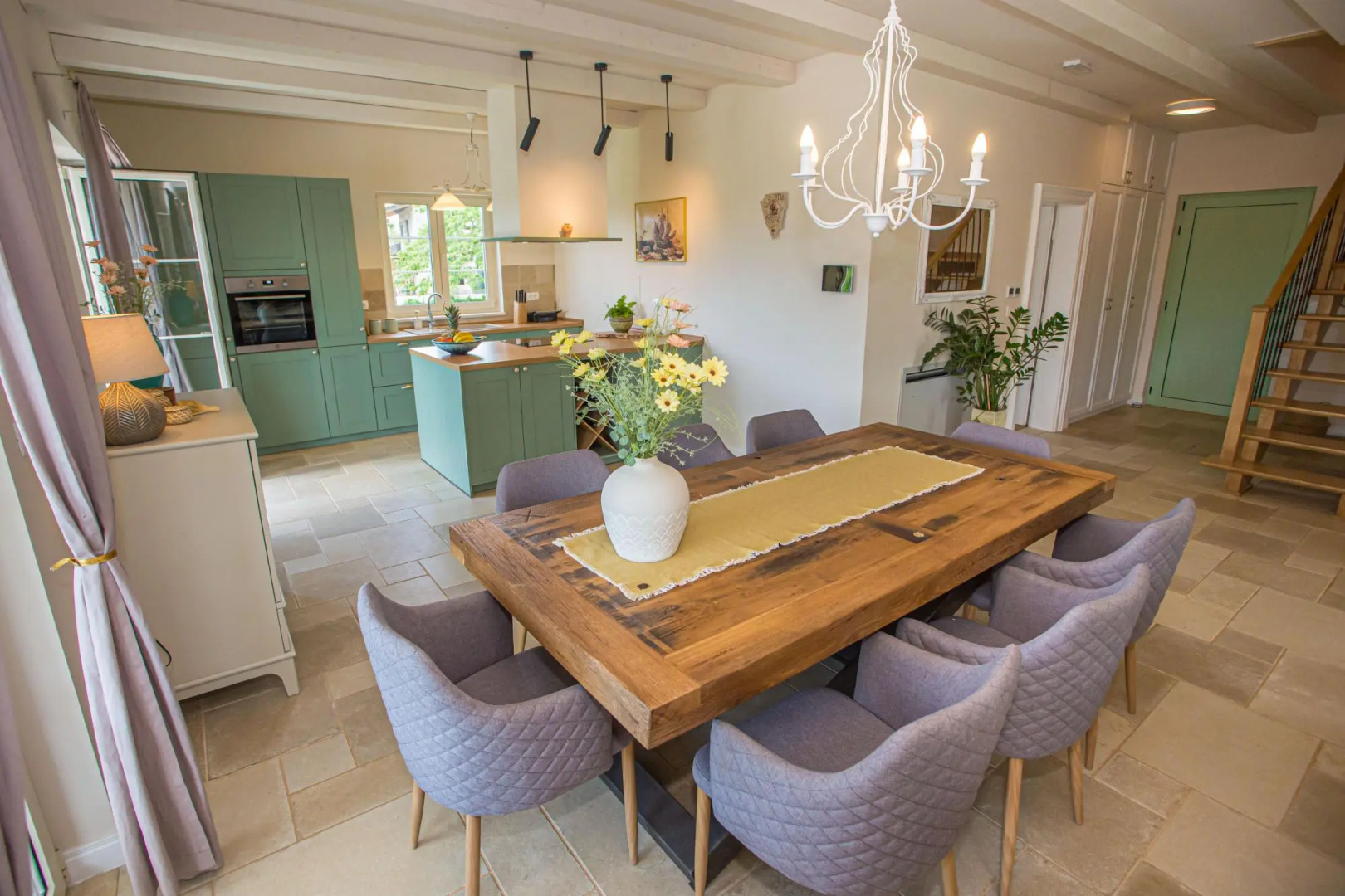 Vita 5 in Visnjan with 4 bedrooms and 4 bathrooms