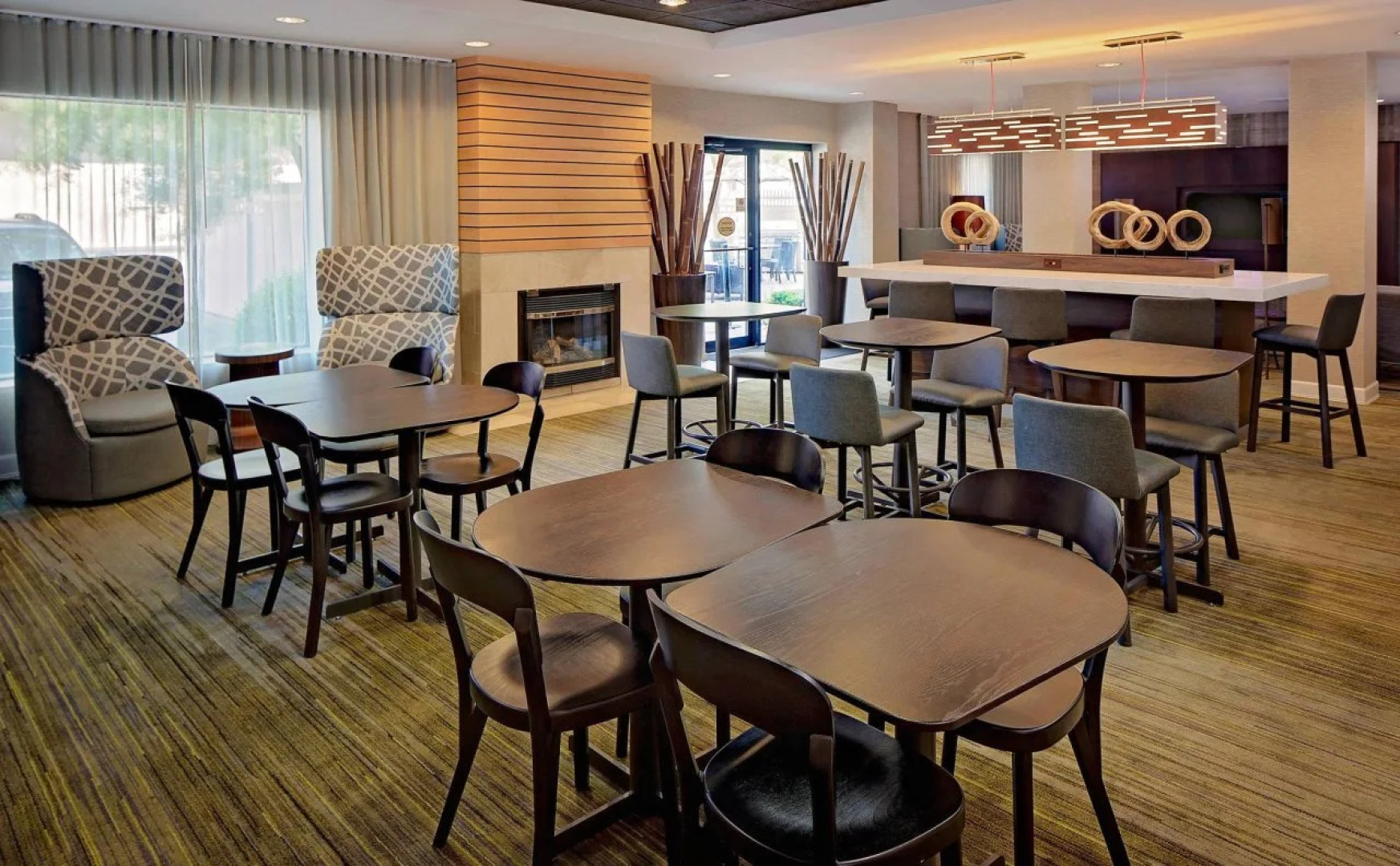Courtyard by Marriott Long Island MacArthur Airport