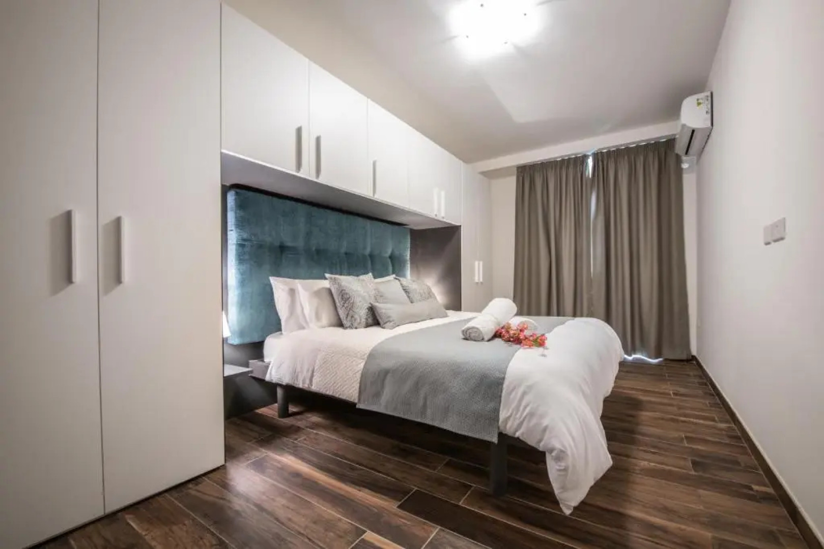 Electra Residence - Luxury Central Beachview Apartment