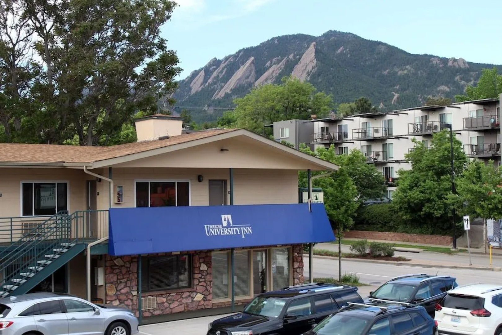Boulder University Inn