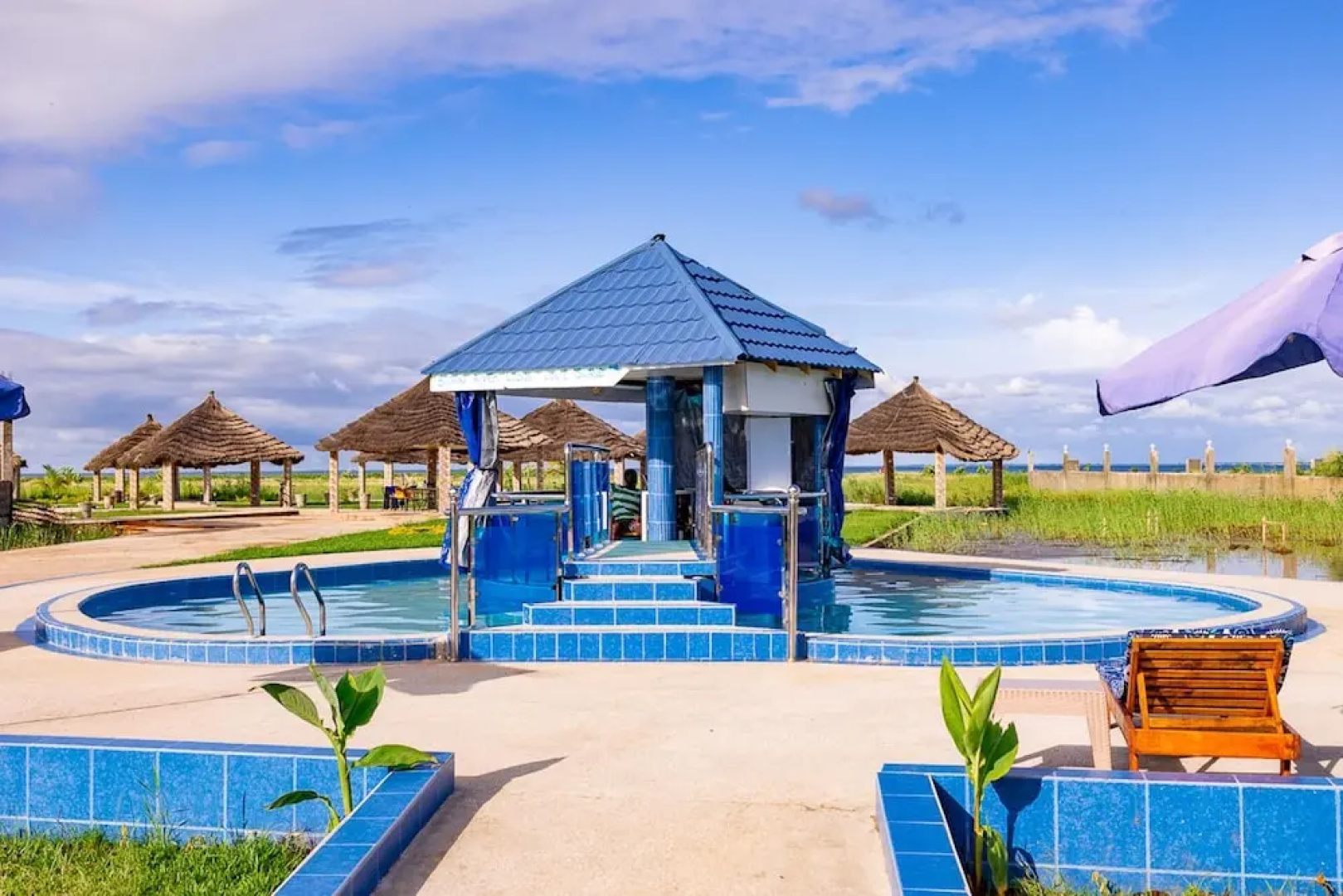 Seaview 1-bed Suite on Cape Point Beach, Bakau - Bojang River Lodge