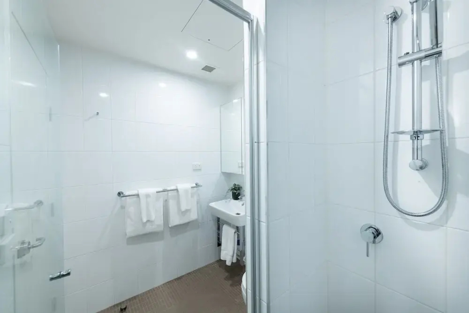 Accommodate Canberra - Mode