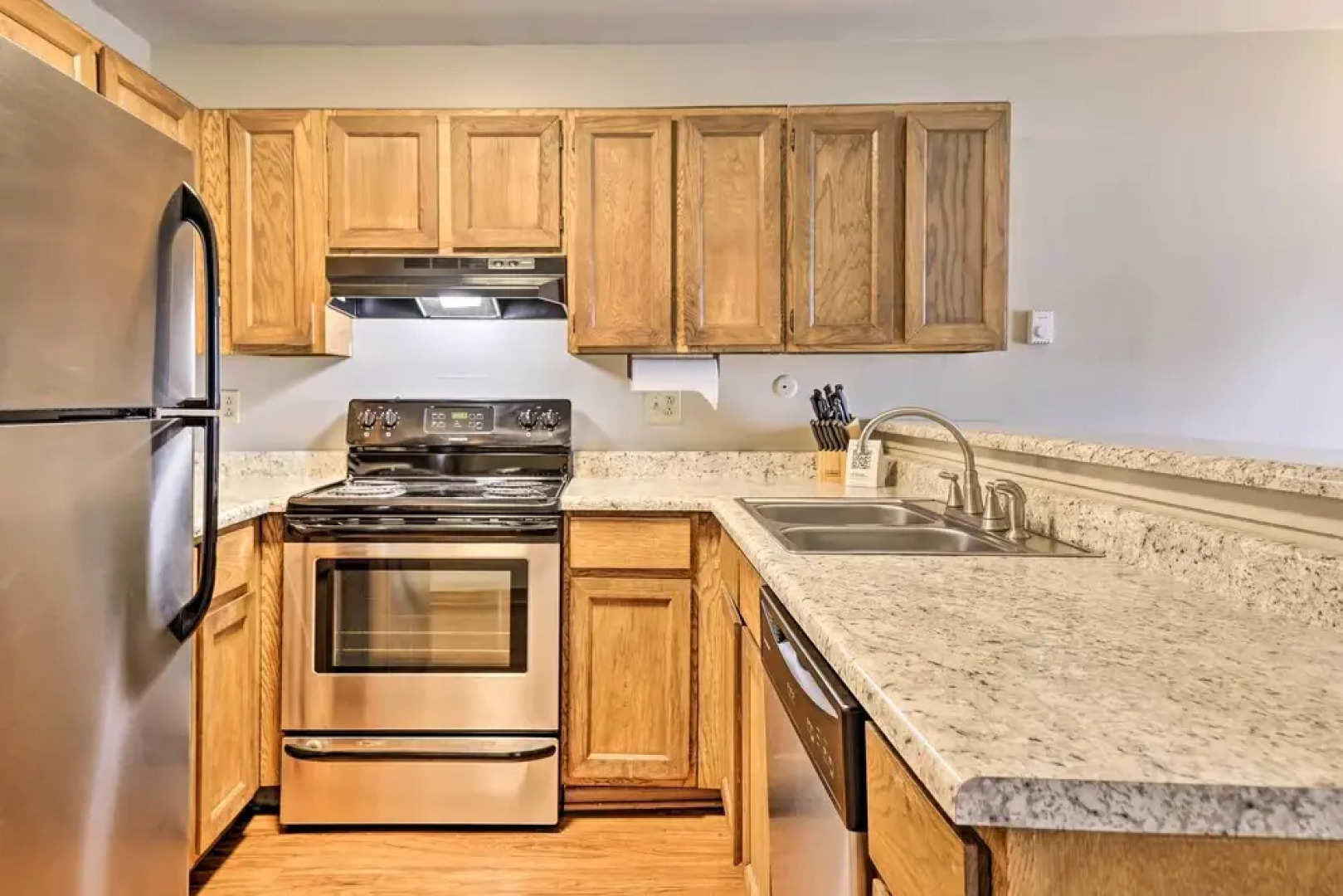 Lakefront Dillon Condo w/ Pool Access: Near Skiing