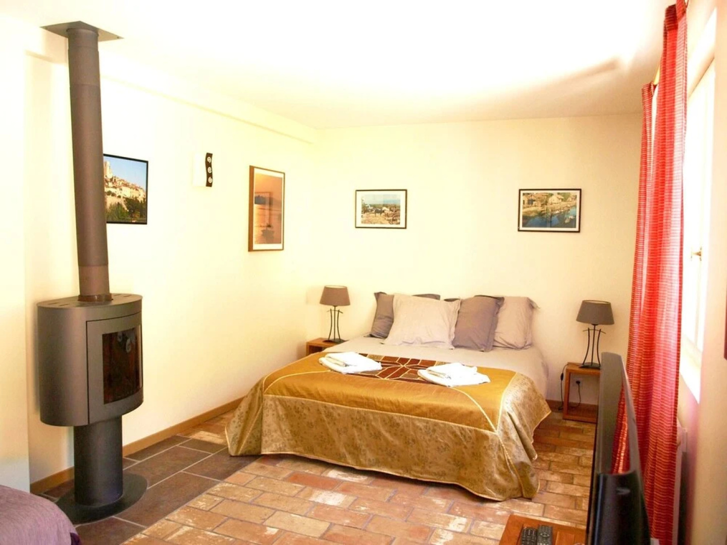 Studio in Cagnes-sur-mer, With Pool Access, Enclosed Garden and Wifi -