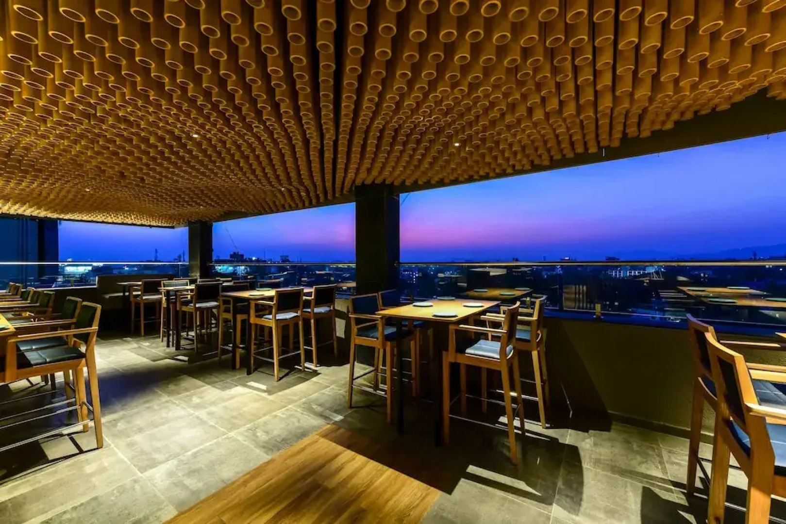 Hotel Raysons Regency