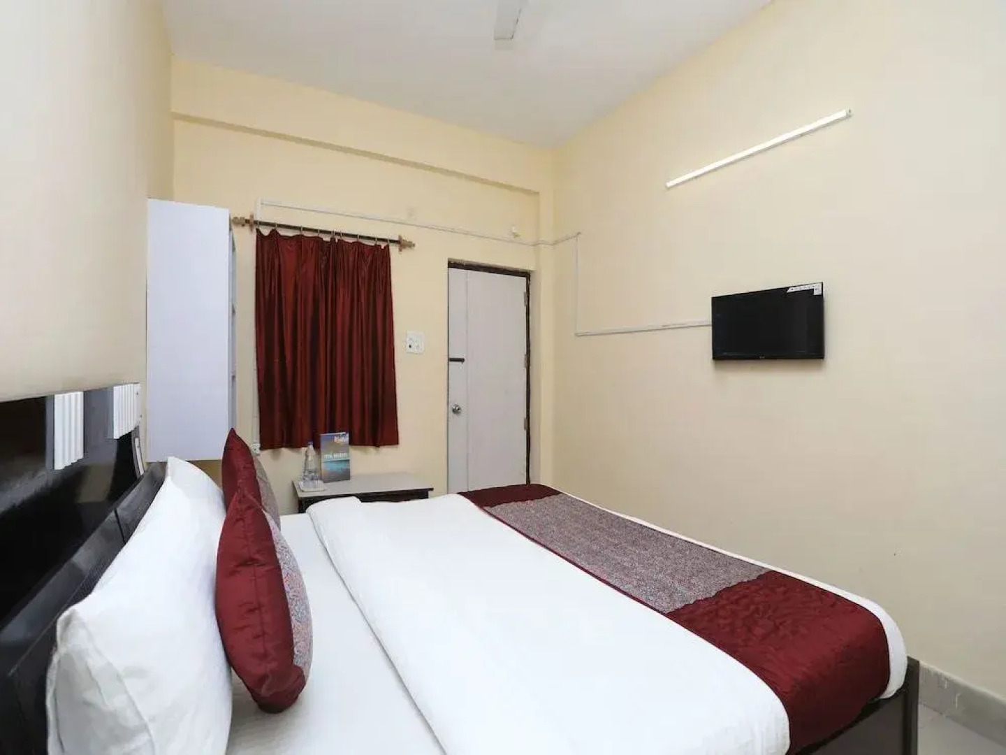 OYO 14639 Darshika Guest House