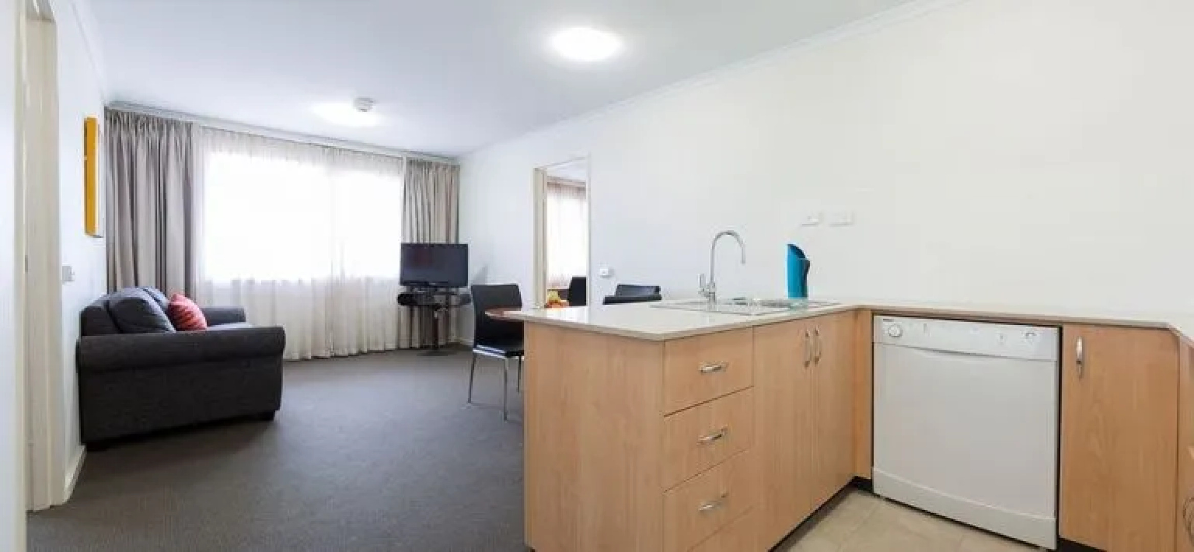 Premier Hotel & Apartments