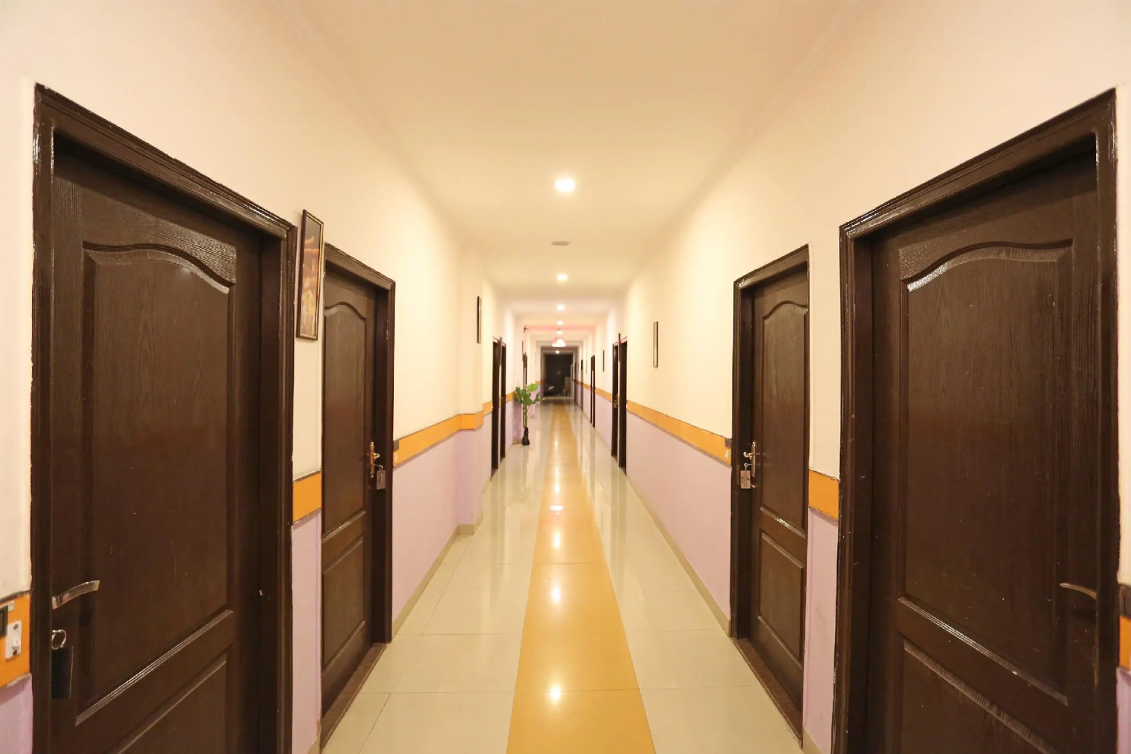 OYO 12784 Fabebo Hotel