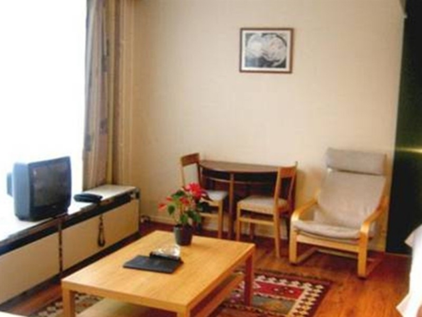 New Continental Business Flats