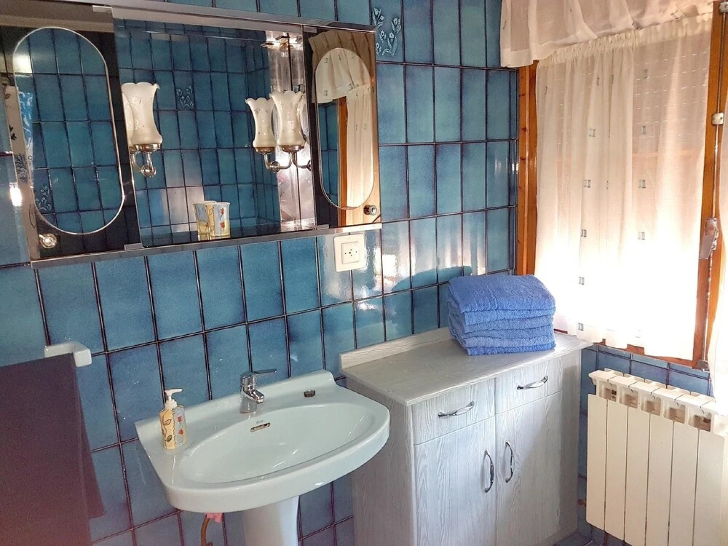 House With 3 Bedrooms in Avín, With Furnished Terrace and Wifi