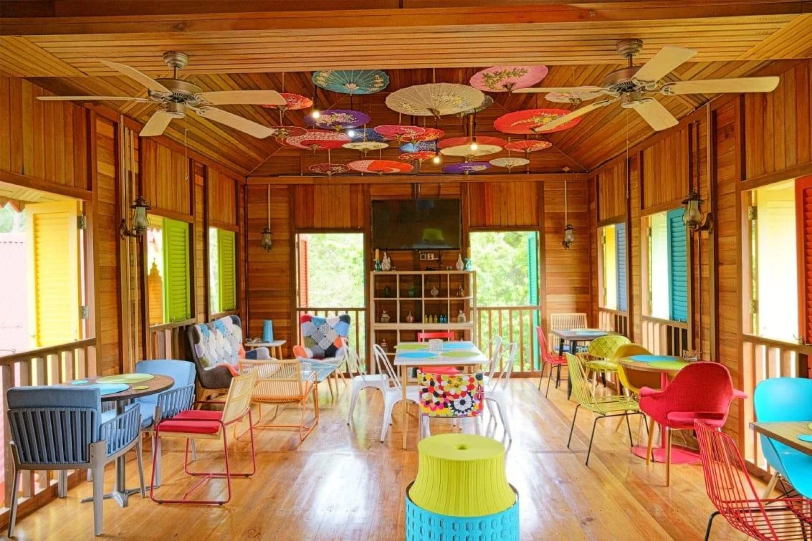 Bleu Verde i am colors