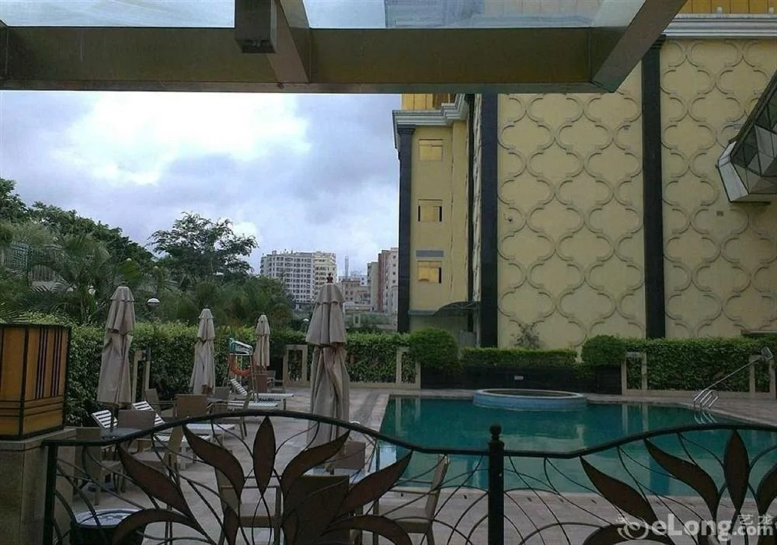 Western Coast Garden Hotel