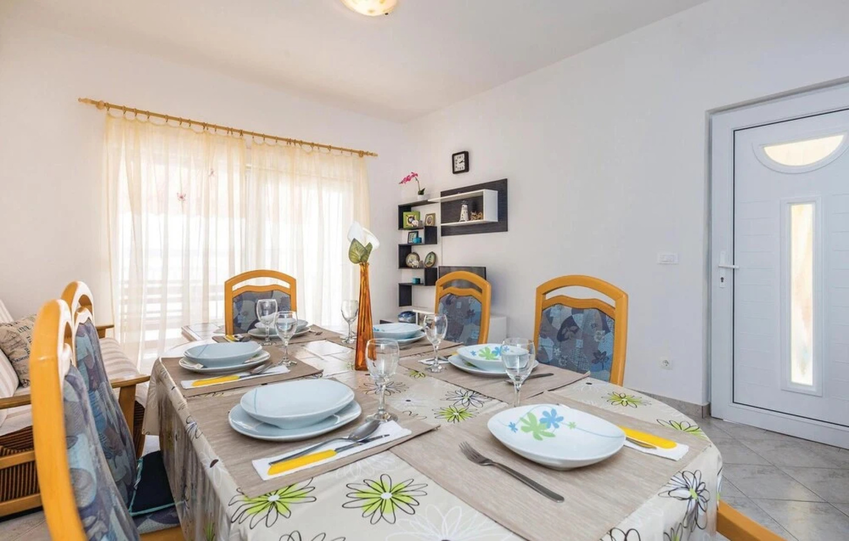 Beautiful Apartment in Lukovo Sugarje With 2 Bedrooms