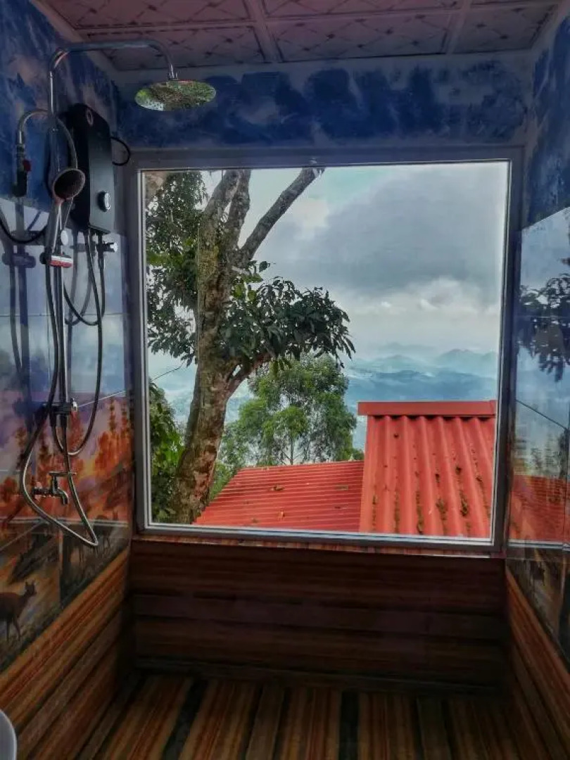 White Monkey Dias Rest