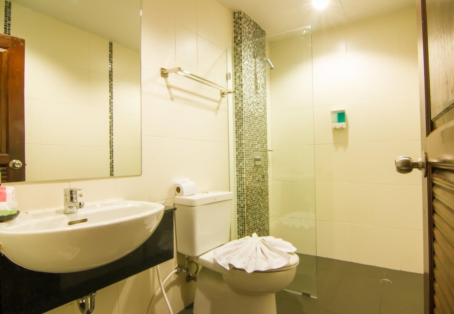 Patong Hemingway's Hotel