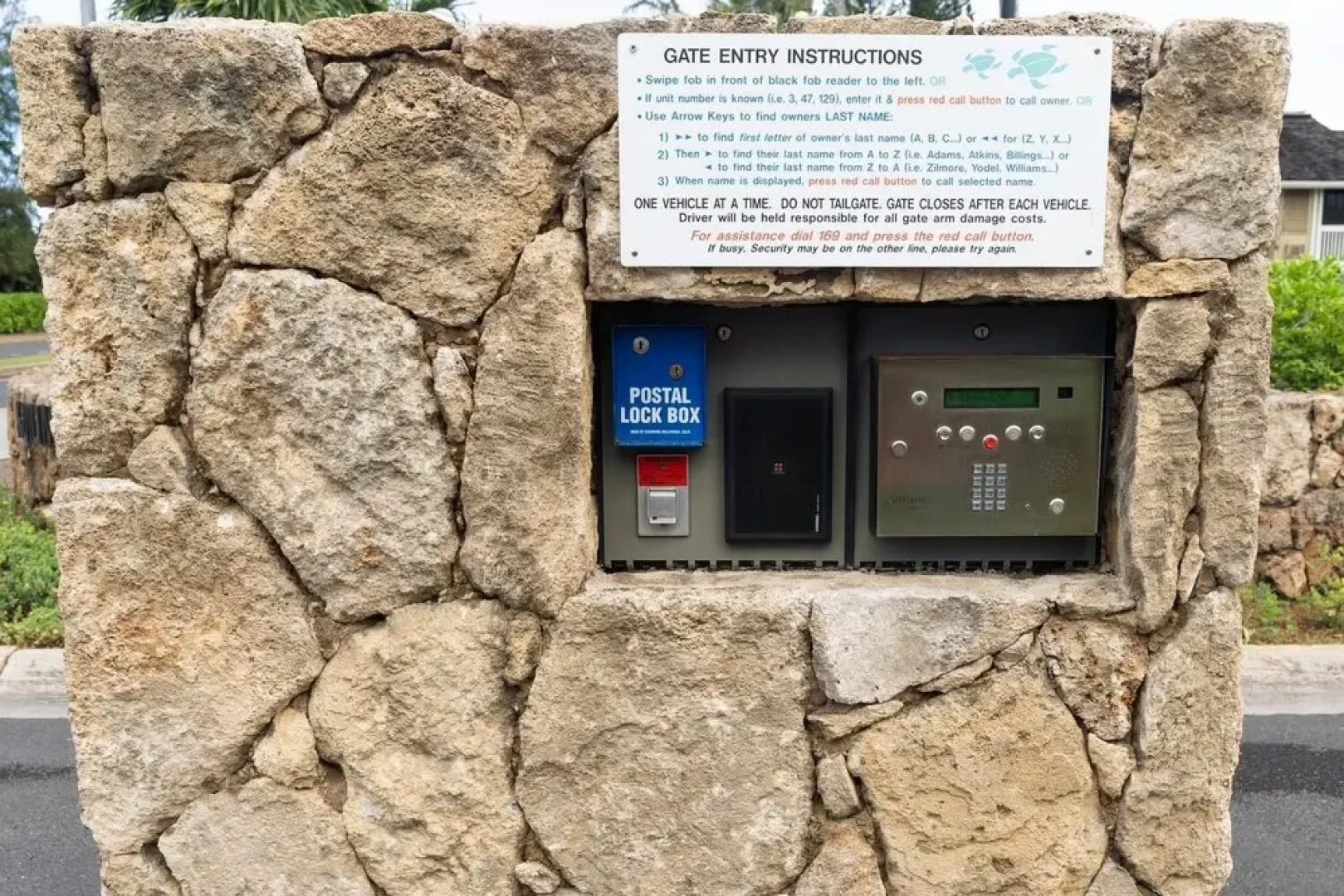 Rare 2 Bedroom + Loft Townhouse on the North Shore