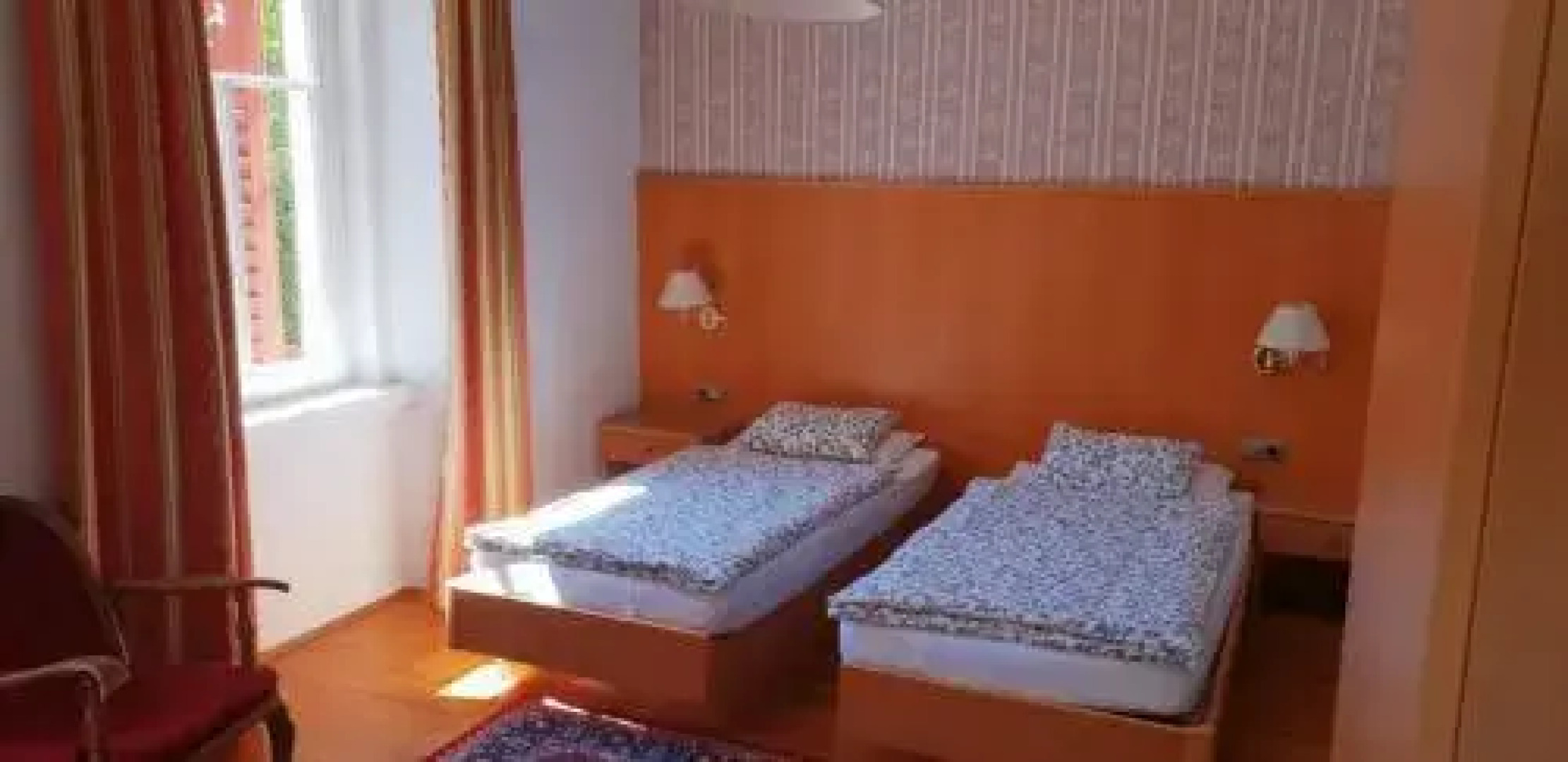 Vintage Castle "Schlosshof " Biker Hotel & B&B