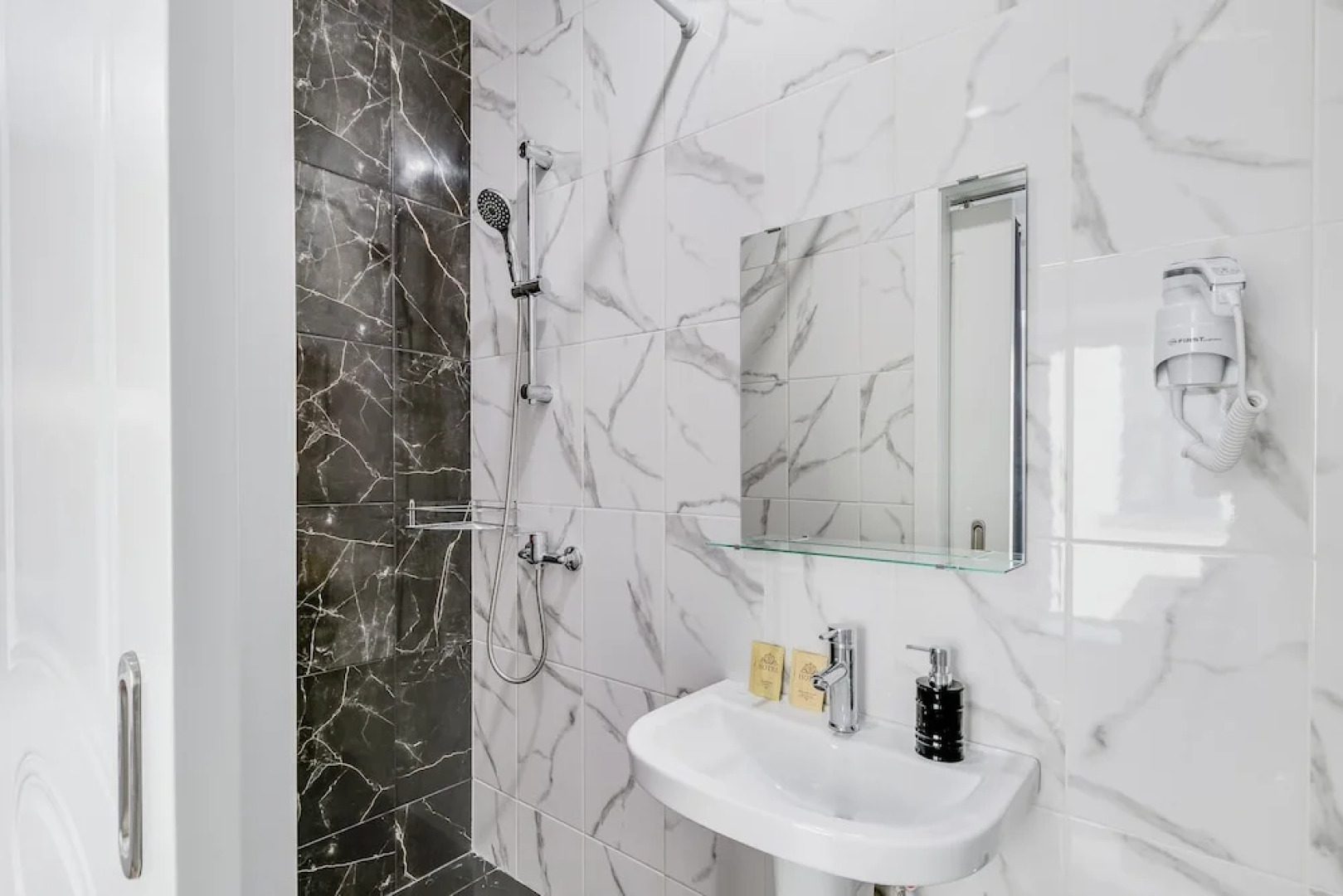 Travelto Italyanskaya