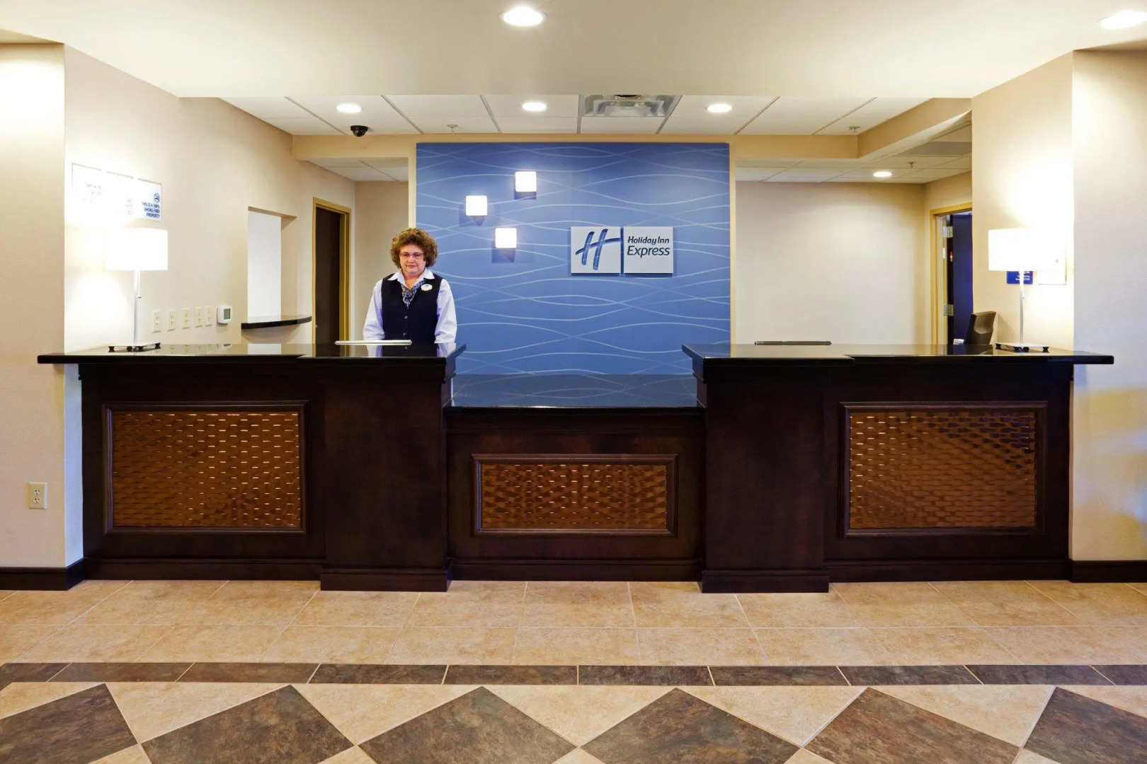 Holiday Inn Express & Suites Newport S by IHG