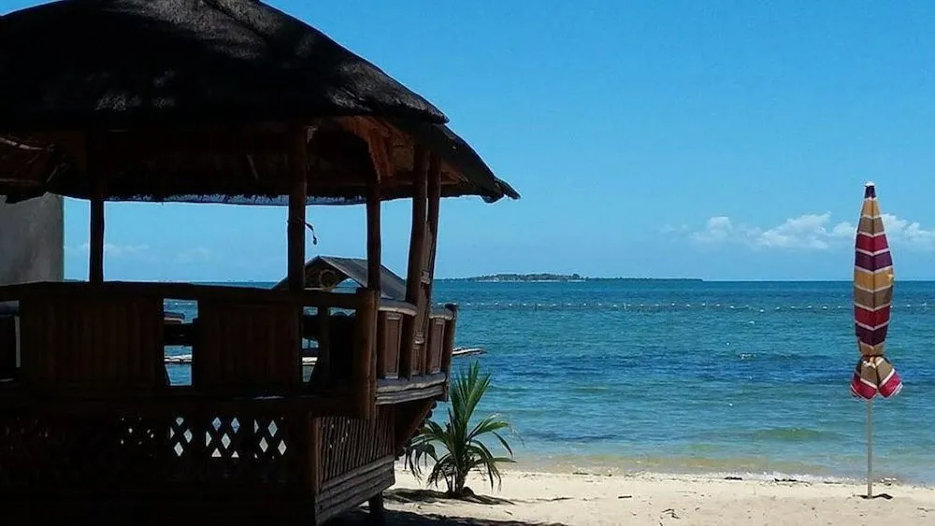 Nichos Island Resort