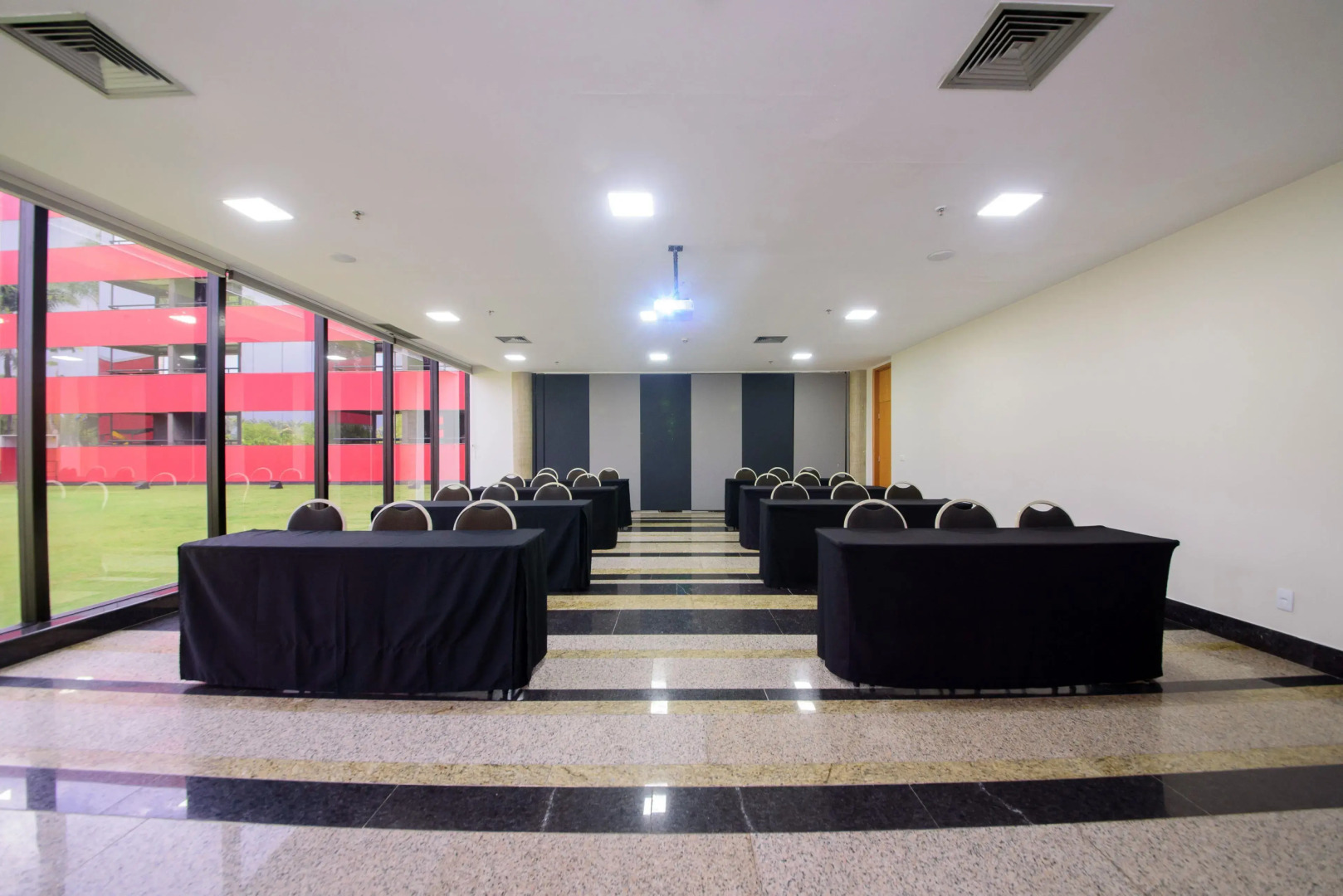 Golden Tulip Brasilia Alvorada