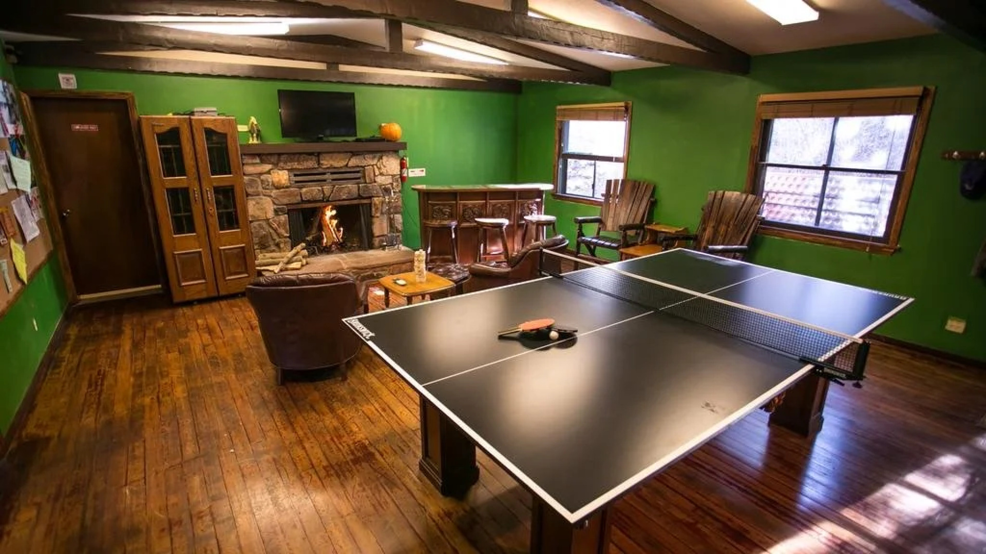 ITH Big Bear Lake Mountain Hostel & Lodge