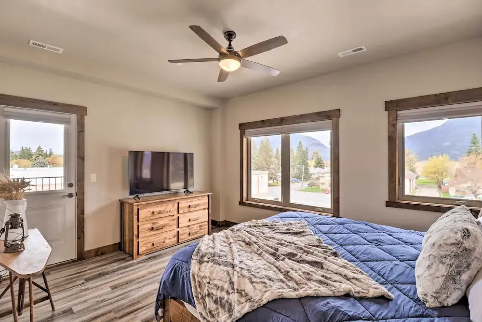 Cozy Columbia Falls Condo w/ Private Balcony!