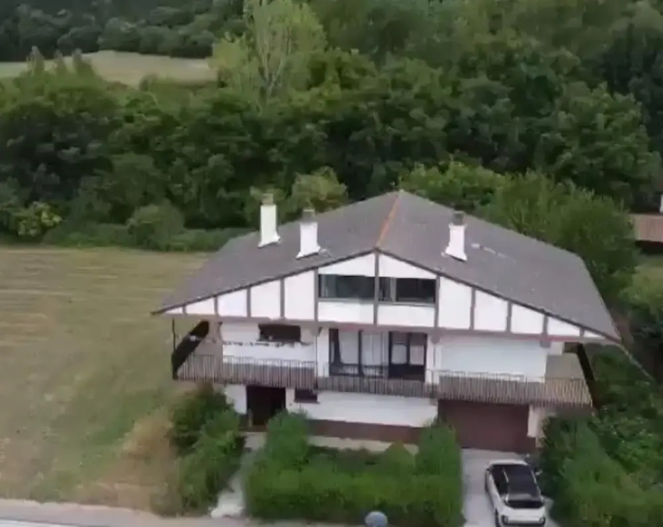 3-bed Artist Chalet Near San Sebastian, Sleeps 6