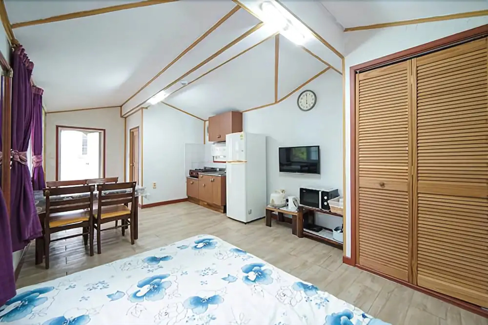 Yeosu Blue Sky Galaxy Pension