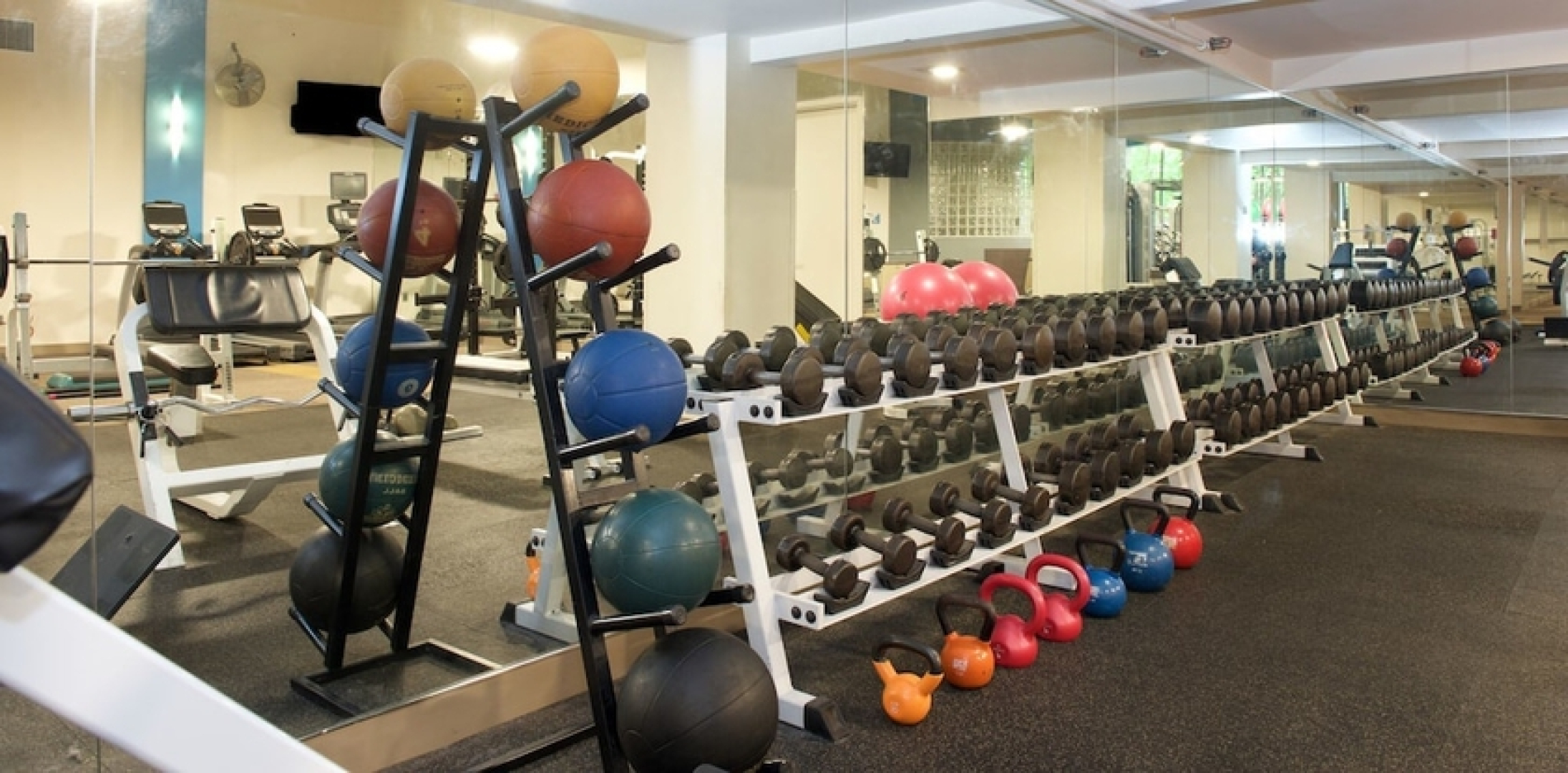 Paradise Golf & Lake Resort