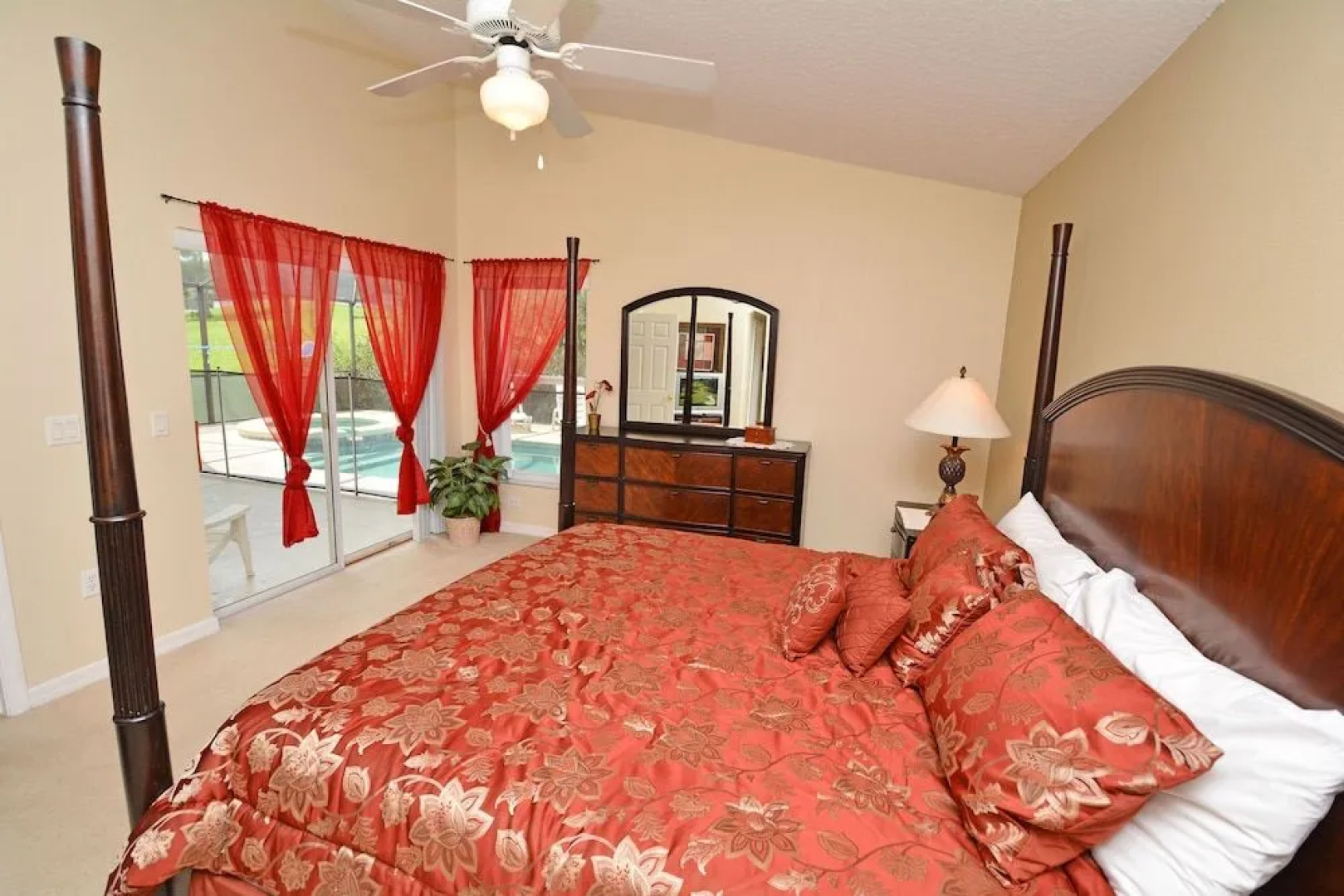 715HP Footprints 4 Br villa by RedAwning