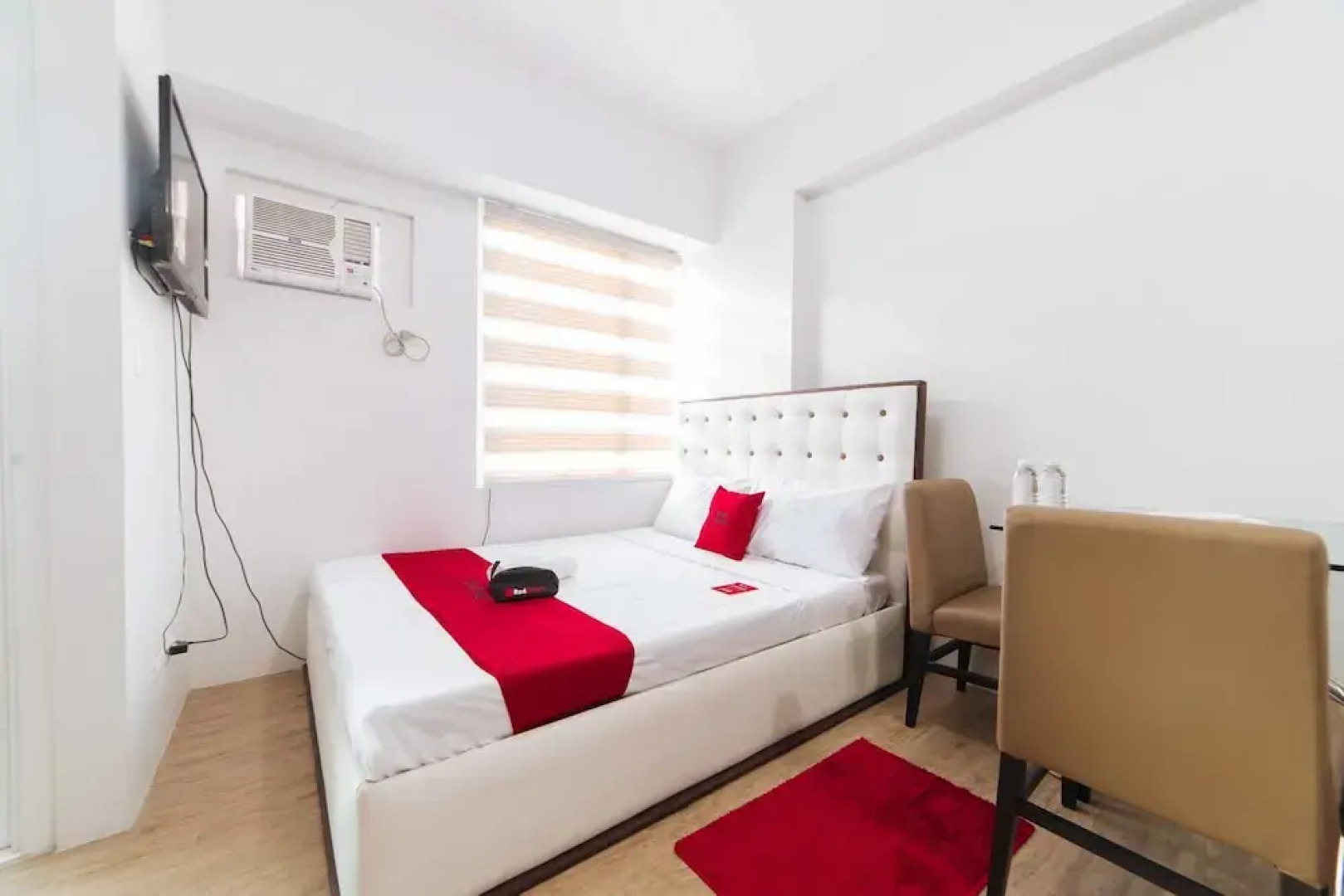 RedDoorz Premium @ Anuva Residences