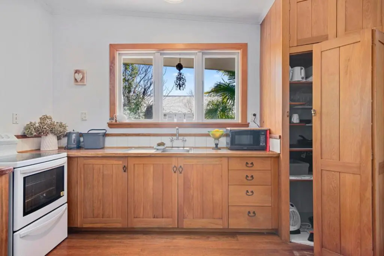 Aranui Palms - Mapua Holiday Home