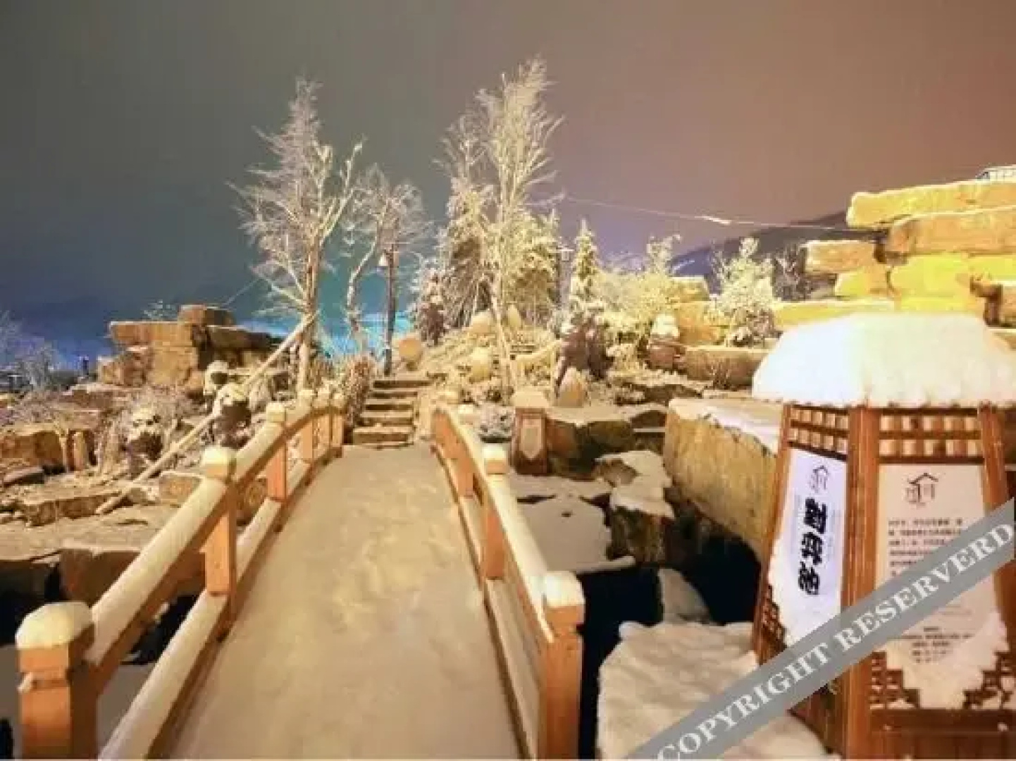 Xiantanshan Hot Spring Town