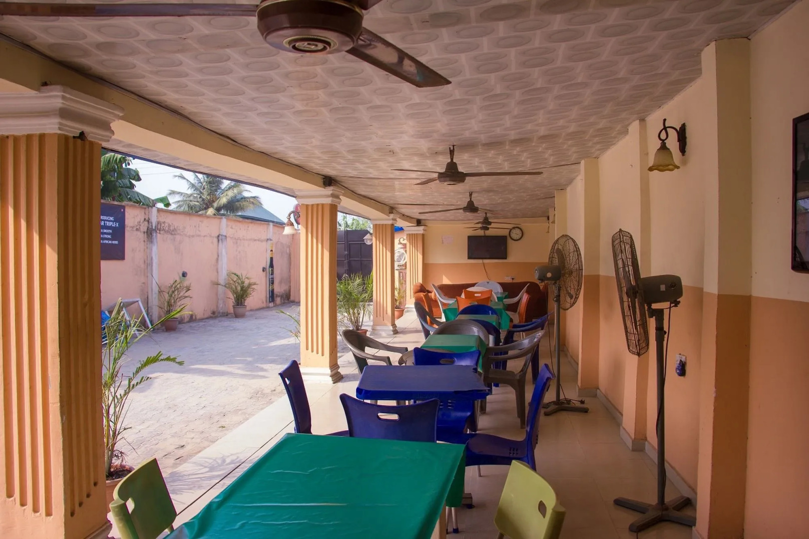 Warike Hotel and Suites