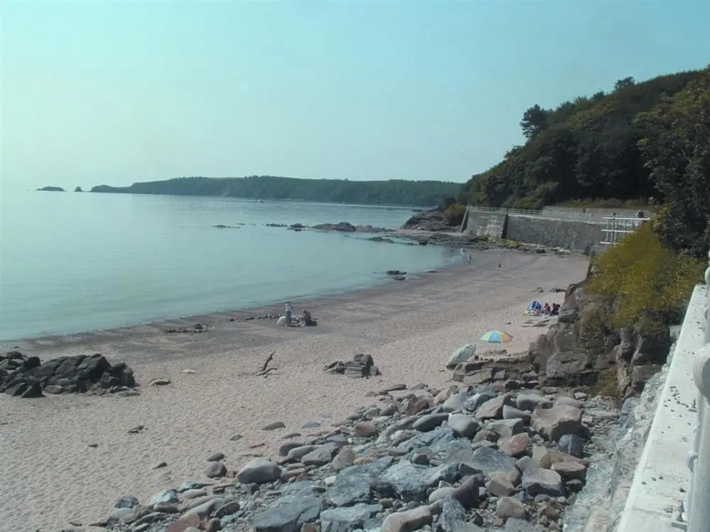 Romantic Apartment in Wisemans Bridge With Terrace