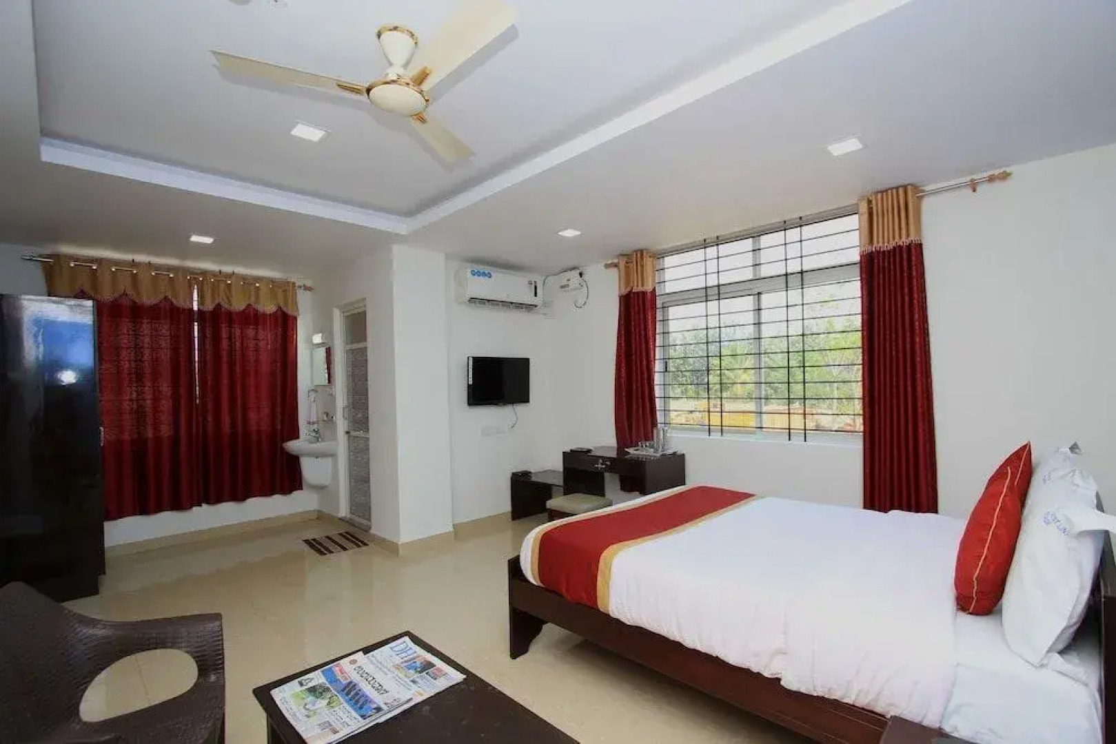 Sri Sai Residency  By OYO Rooms