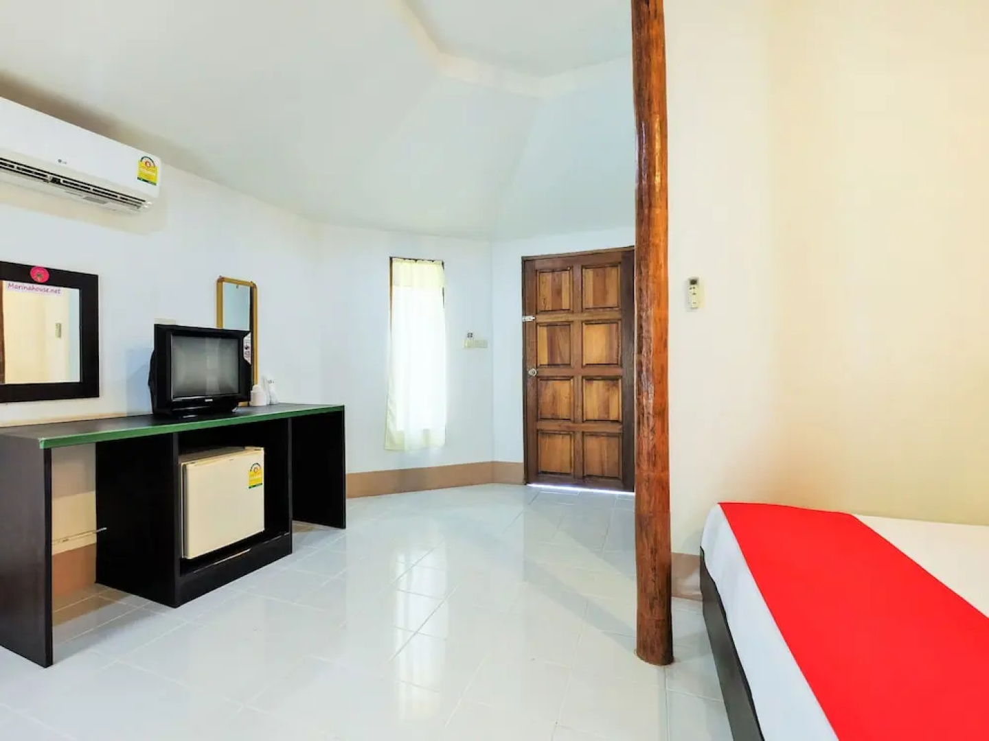 Marina House by OYO Rooms
