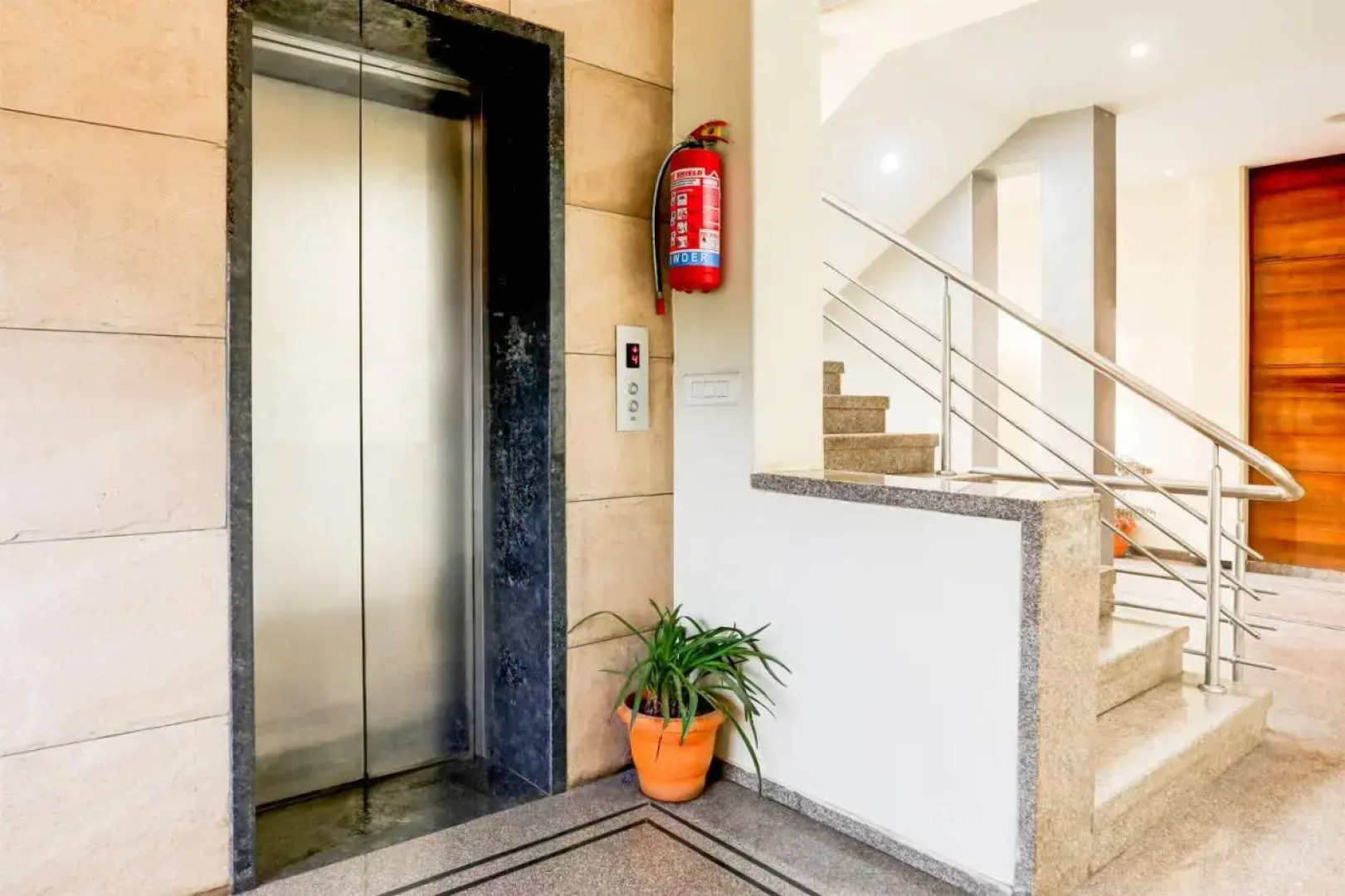 Townhouse 900 Hotel Surya Palace