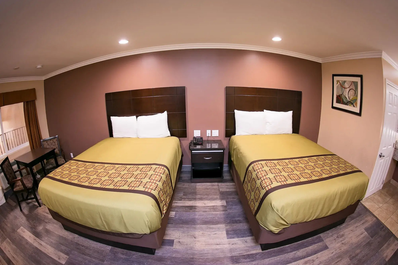 Rodeway Inn & Suites