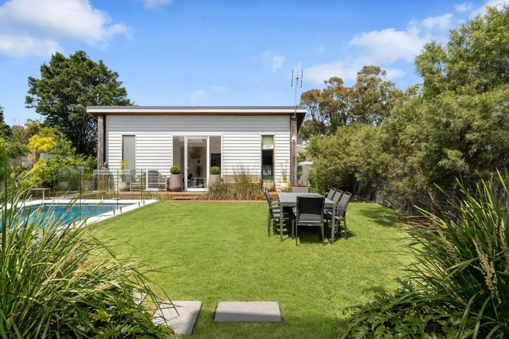 ARALUEN HOUSE Werri Beach 4pm Check Out Sundays