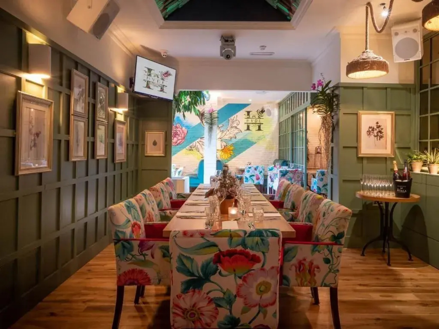 Hyde Hotel (Formerly The Forster Court Hotel)