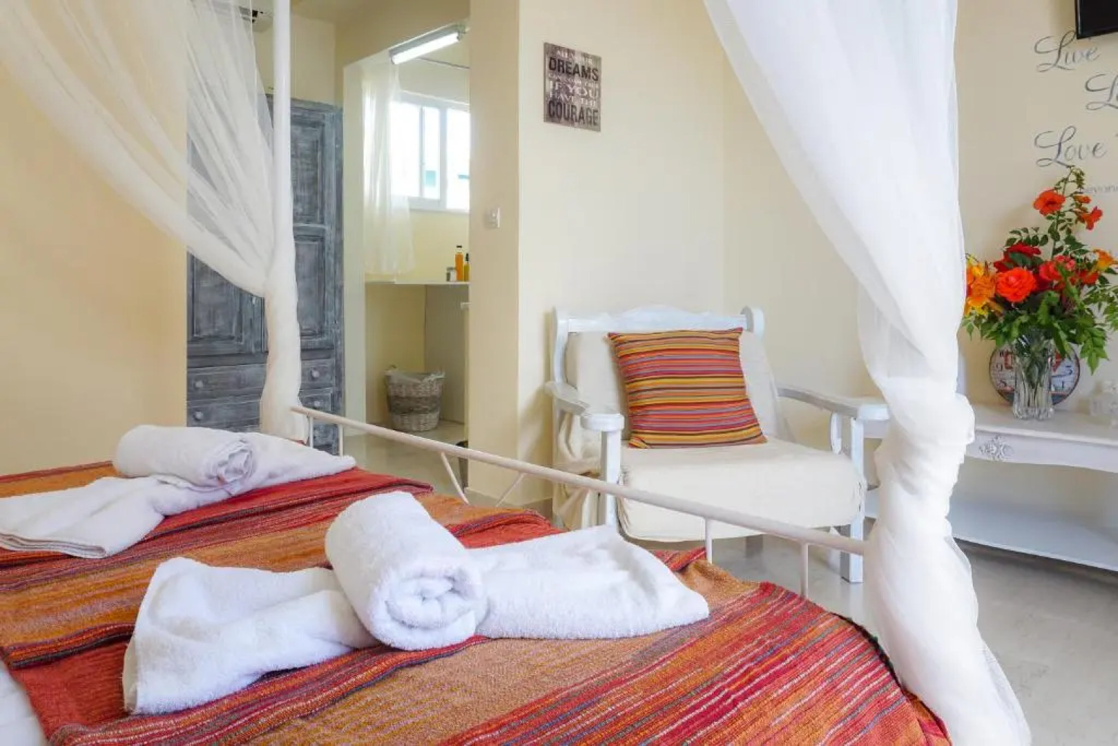 Cubaneros Holiday Inn