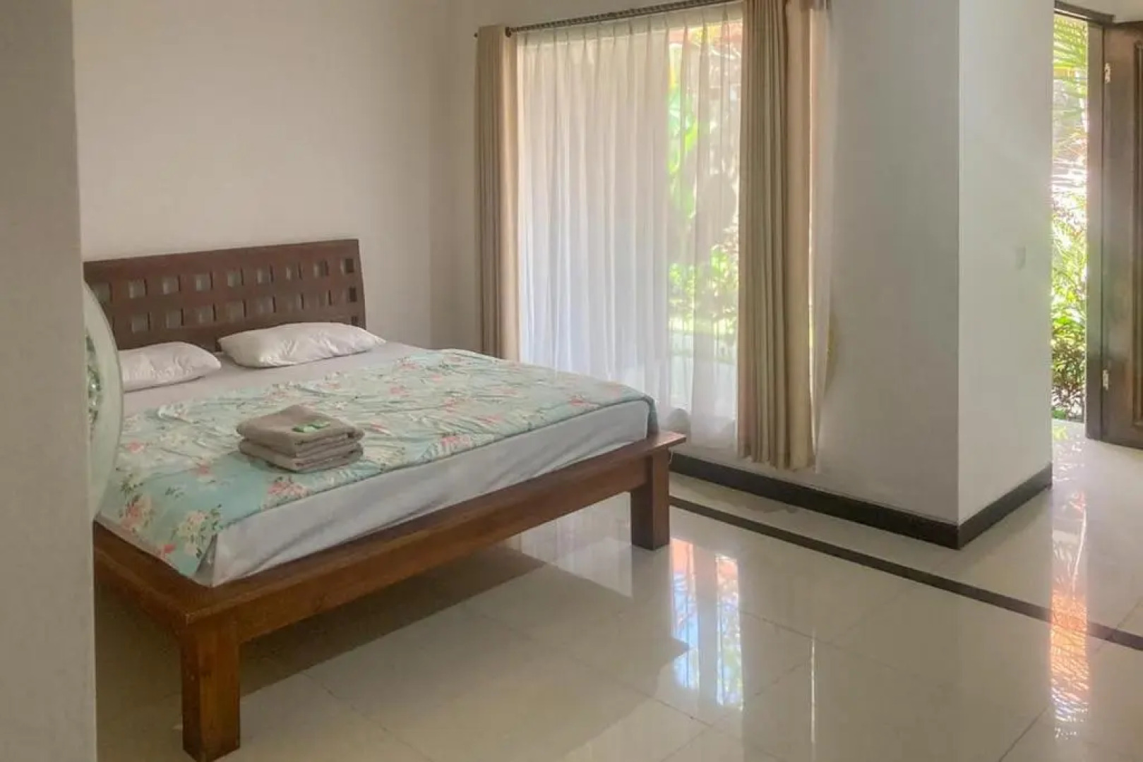 Nadia Pansion & Cottage