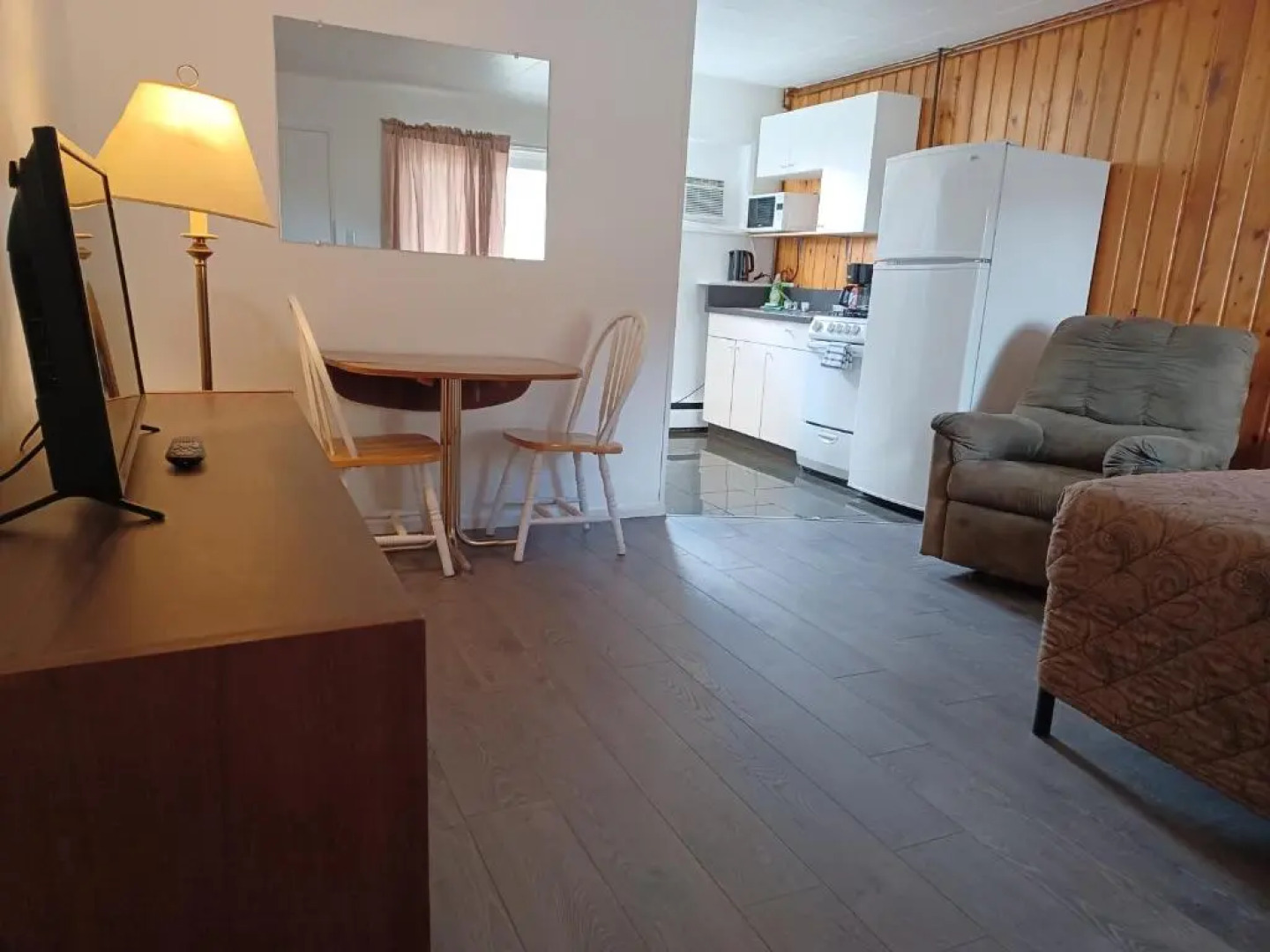 Deerview Lodge & Cabins