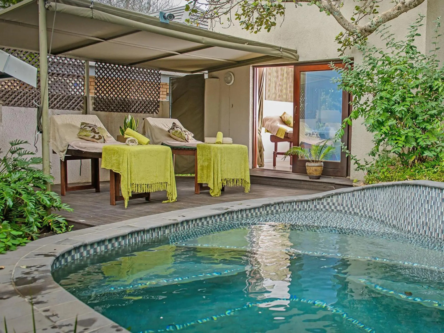 Leaves Lodge and Spa