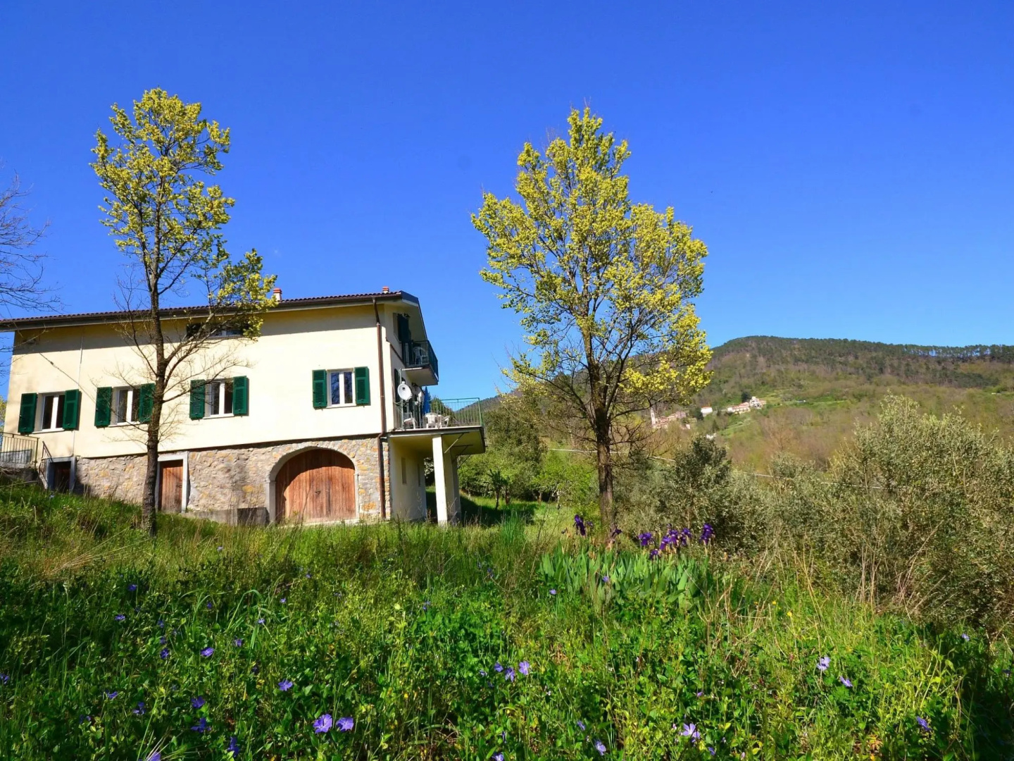 Stunning Cottage in Sesta Godano with Balcony