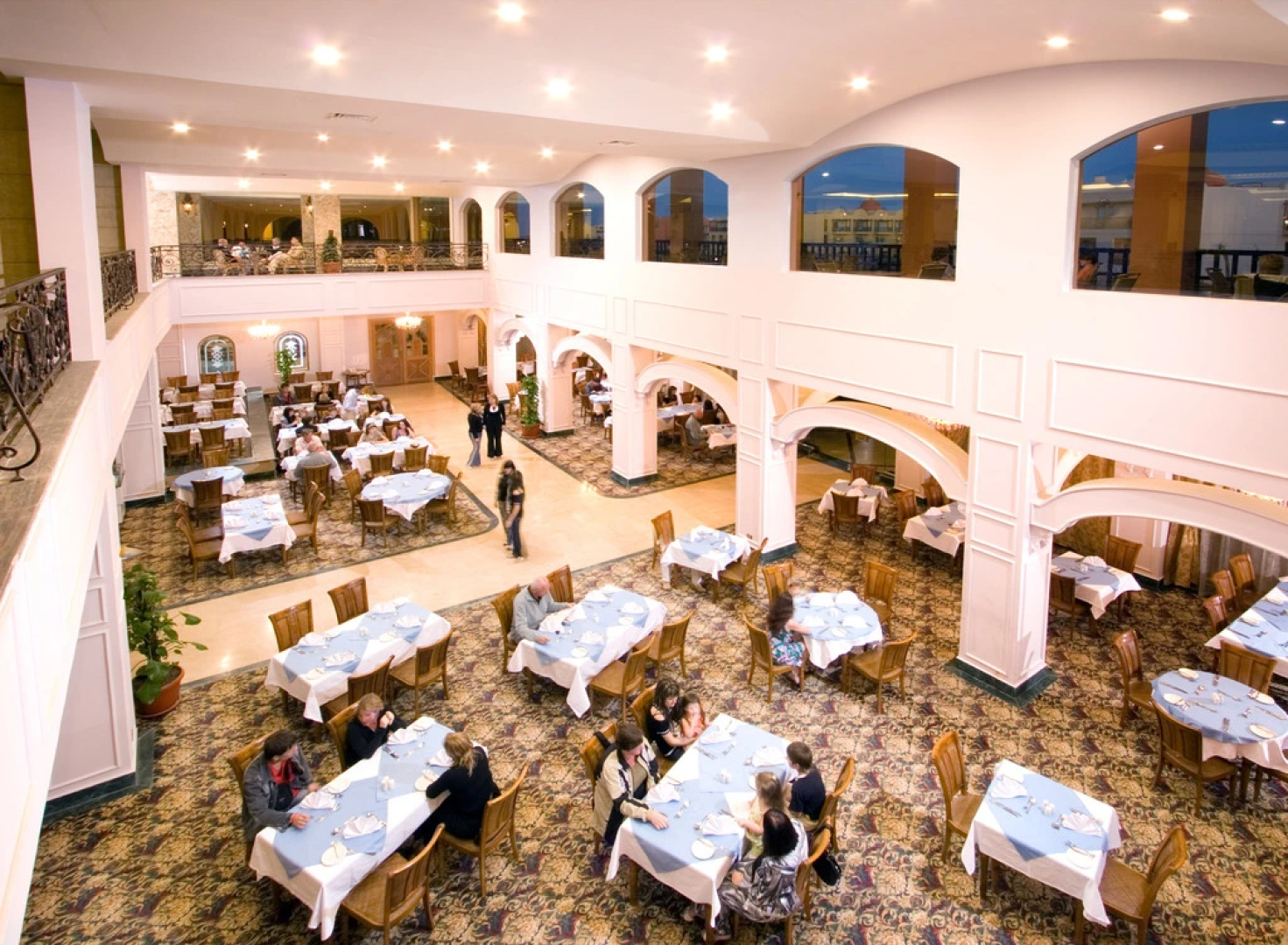 Titanic Palace - Families and Couples only