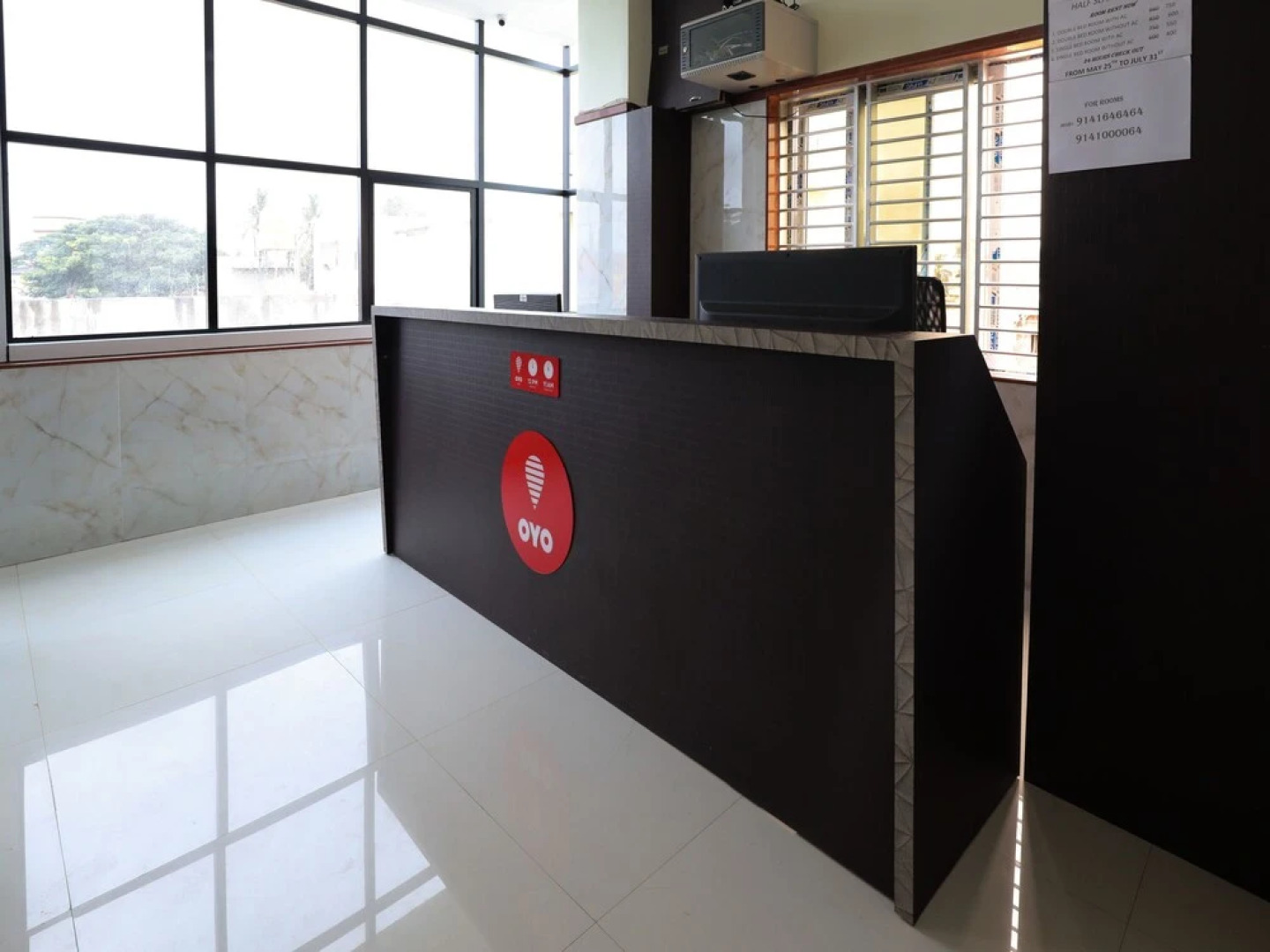 OYO 16537 Guru Comforts