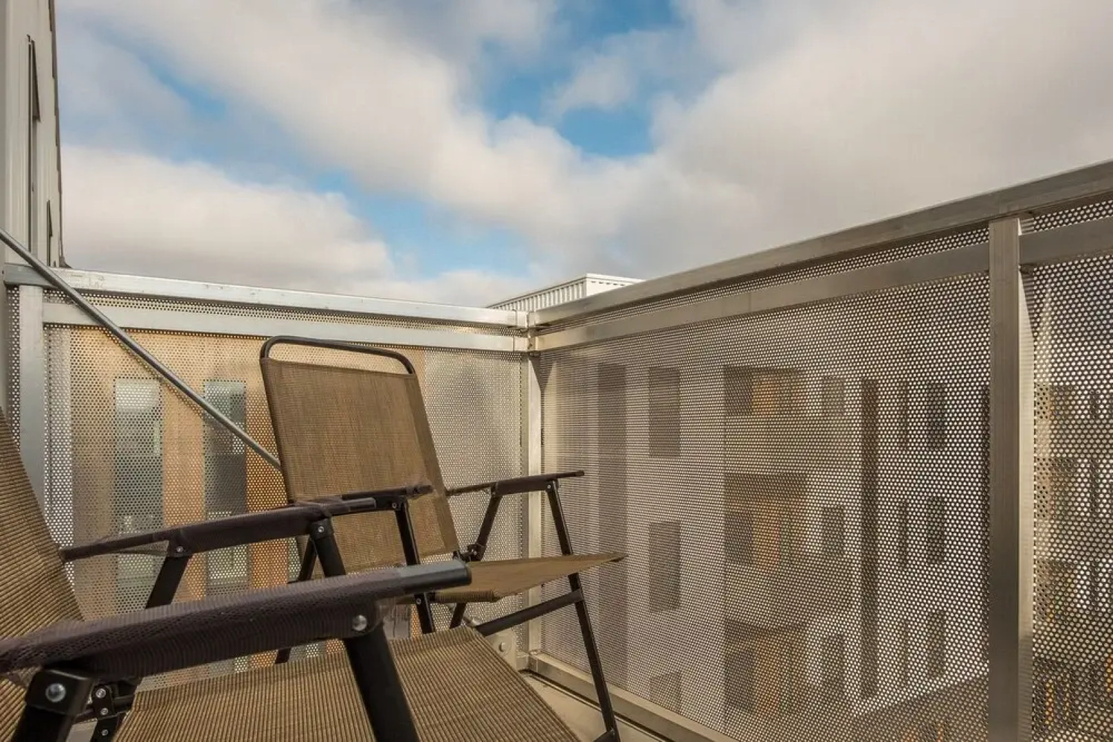 FRONTDESK Rowat Lofts East Village Des Moines